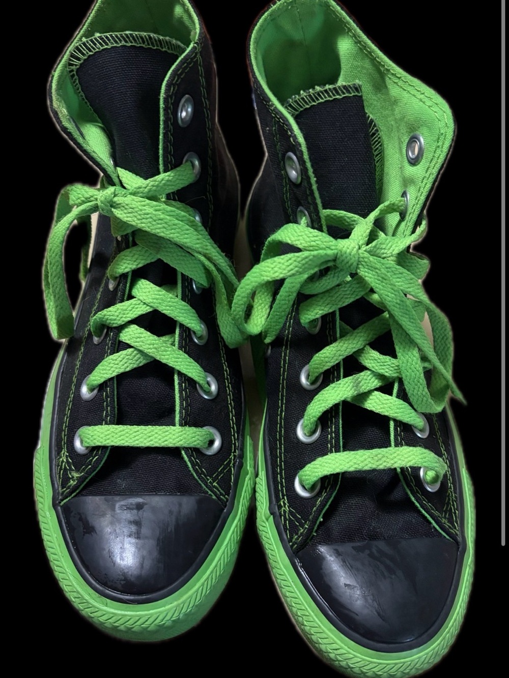 Vintage limited edition 2007 Converse women’s High-Top Sneakers